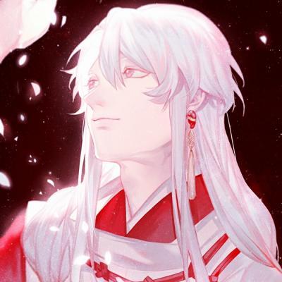 卢昱晓袖口有虫爬出来